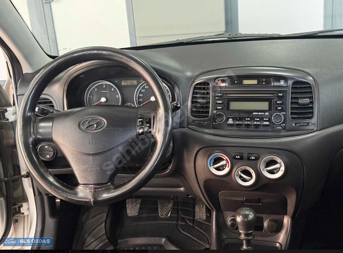 HYUNDAİ ACCENT ERA 1.5 CRDİ VGT TEAM 2010 MODEL